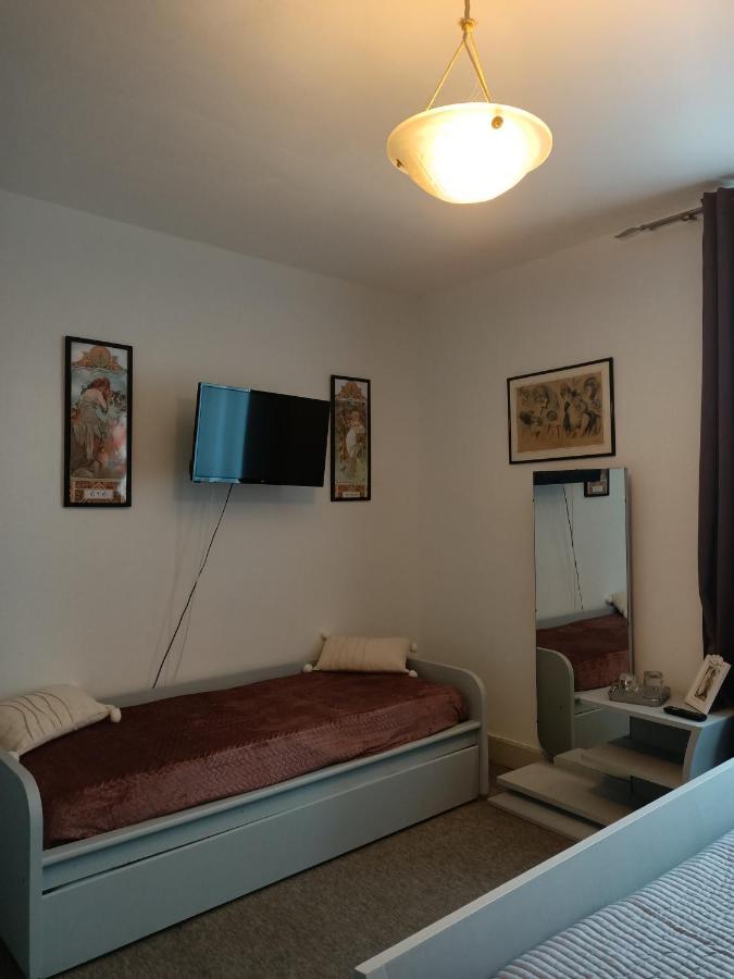 Bed and Breakfast La Morgiane Saint-Germain-les-Vergnes Екстер'єр фото